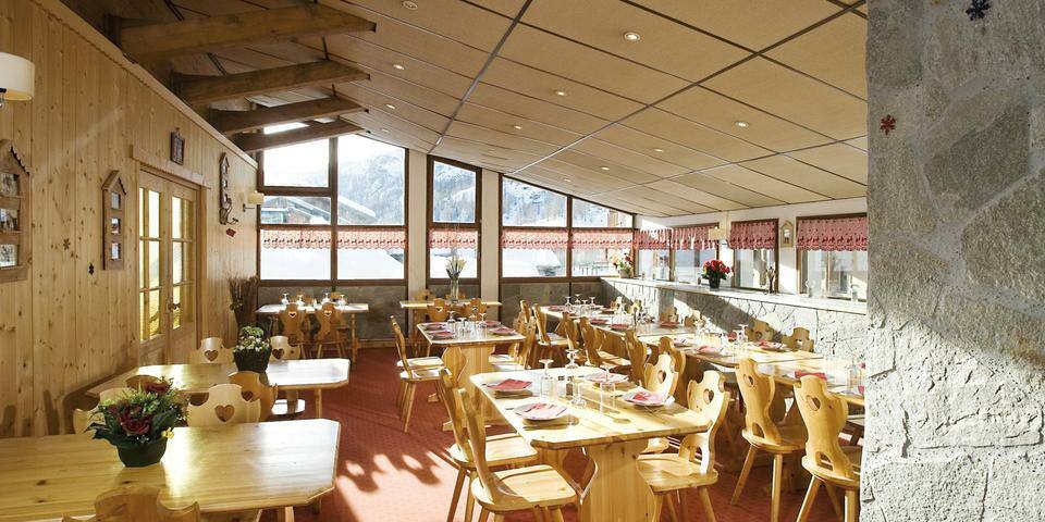 restaurant