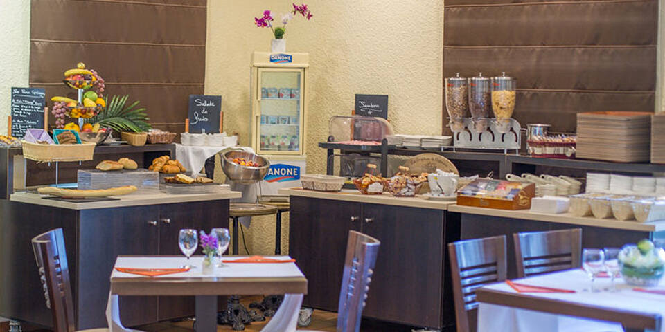 restaurant