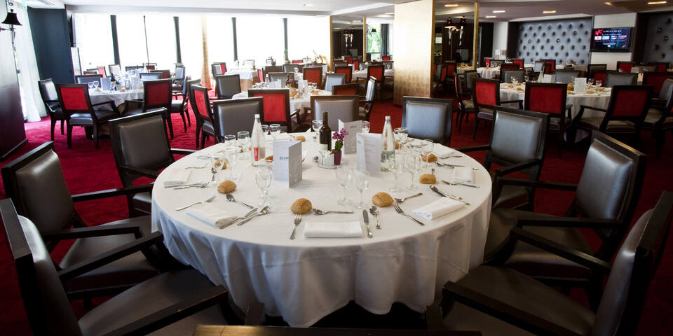restaurant