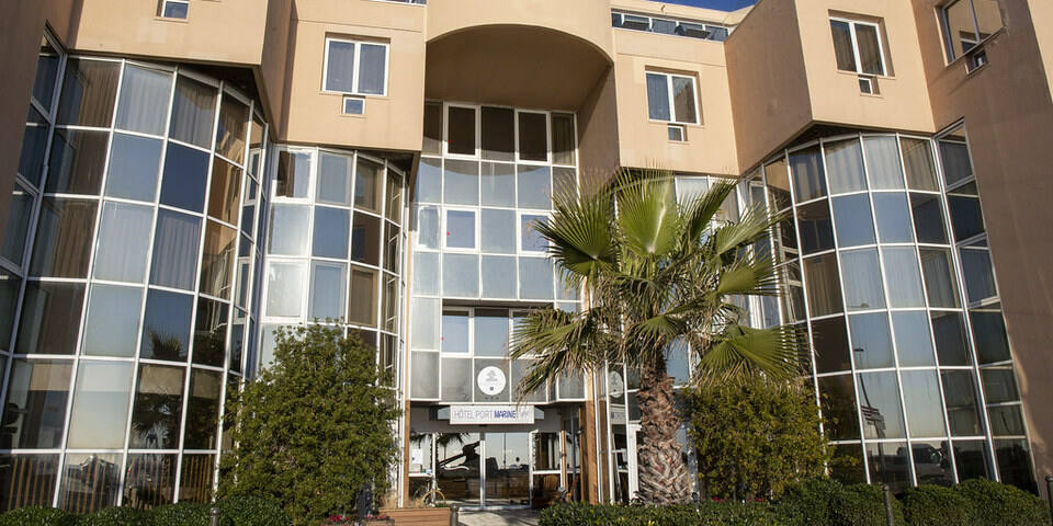 Hôtel Port Marine - Sète — facade
