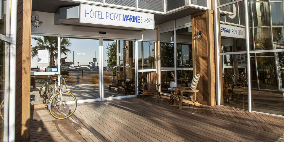 Hôtel Port Marine - Sète — facade