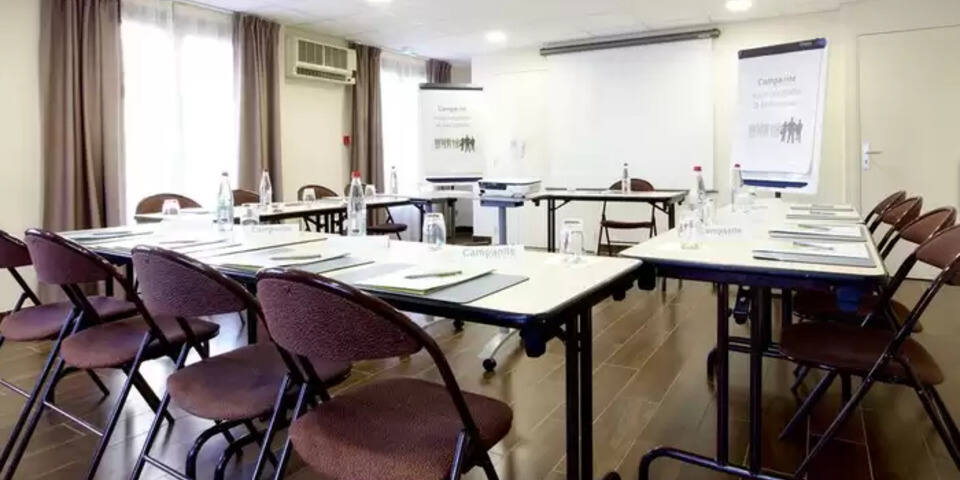 Hôtel Restaurant Campanile Beziers — salles_reunion