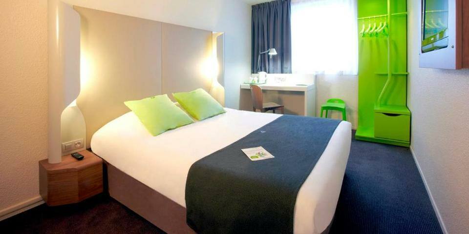 Hôtel Restaurant Campanile Lille Euralille — chambre