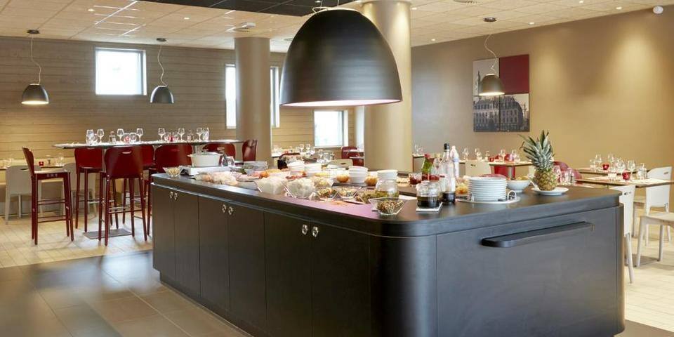 Hôtel Restaurant Campanile Lille Euralille — restaurant