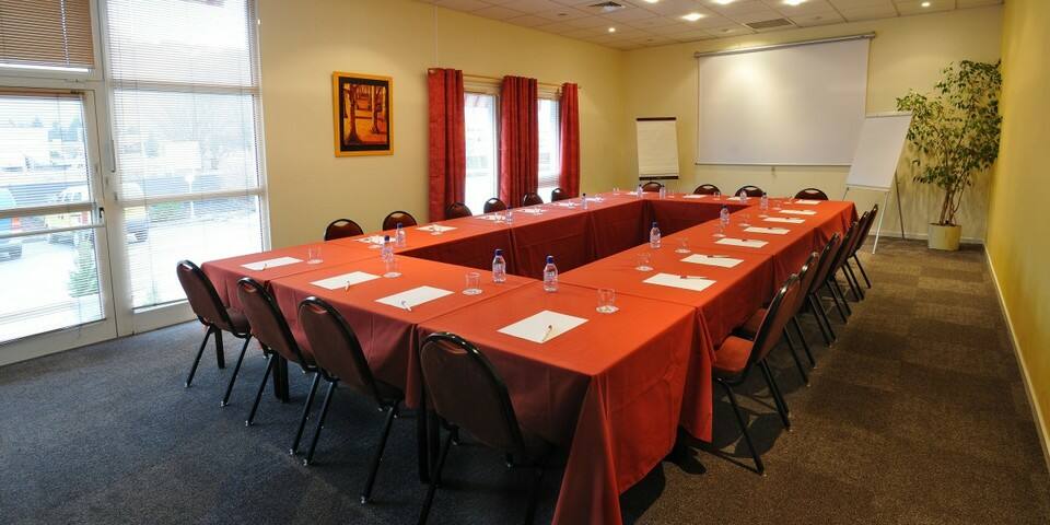 Hotel The Originals du Faucigny Cluses Ouest - salles_reunion