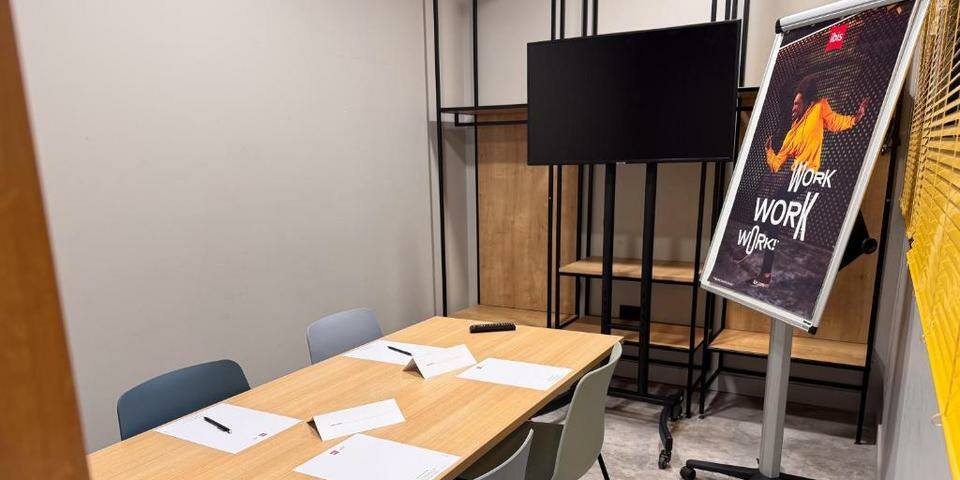 Ibis Lunel Petite Camargue — salles_reunion