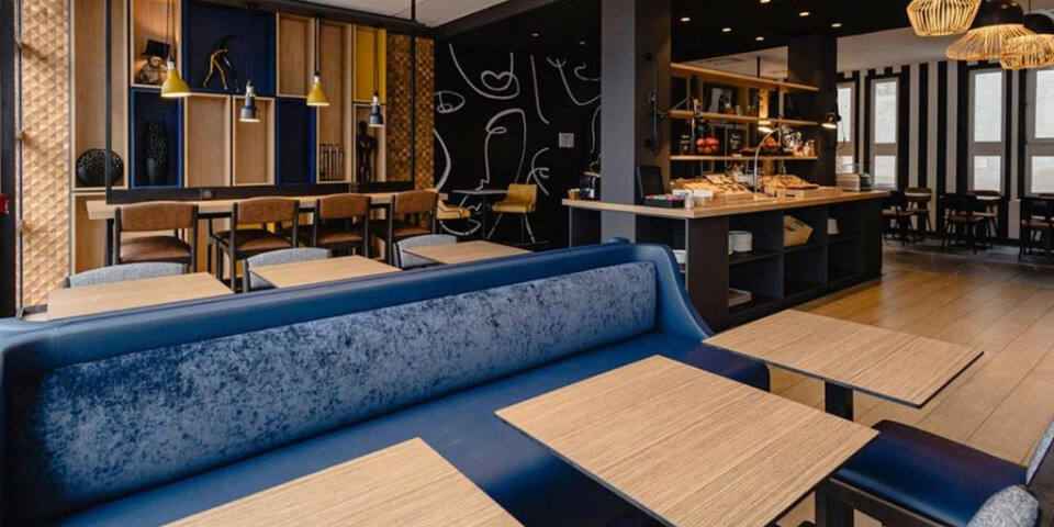restaurant