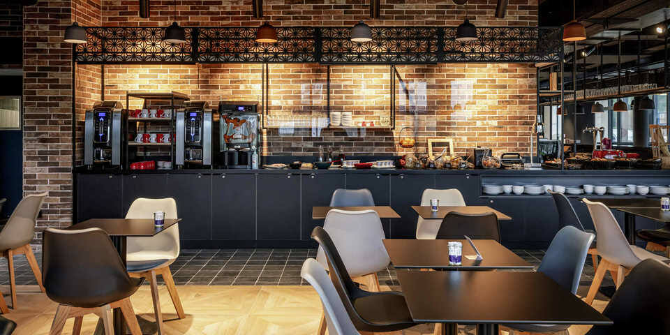 Ibis Styles Valenciennes Petite Forêt — restaurant