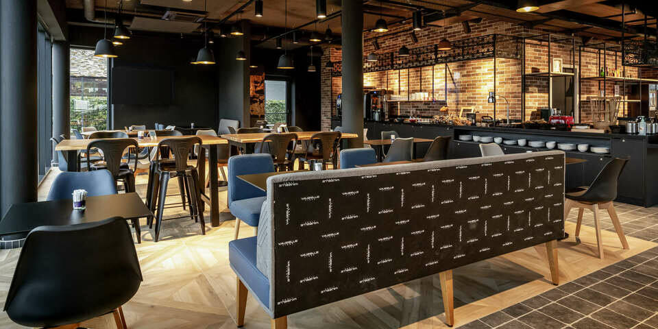 Ibis Styles Valenciennes Petite Forêt — restaurant