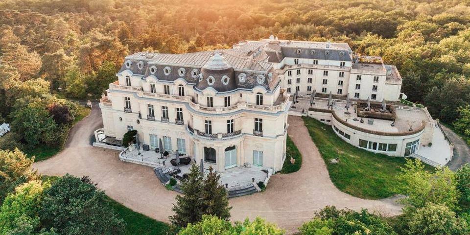 InterContinental Chantilly Château Mont Royal - facade