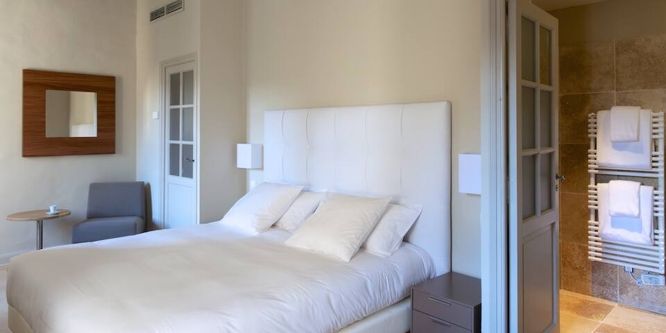 La Bégude Saint Pierre — chambre