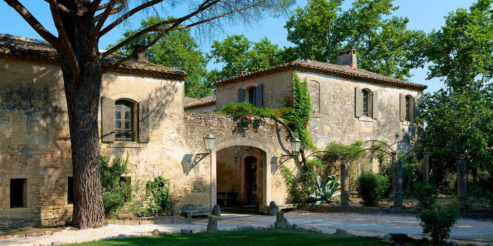 La Bégude Saint Pierre — facade
