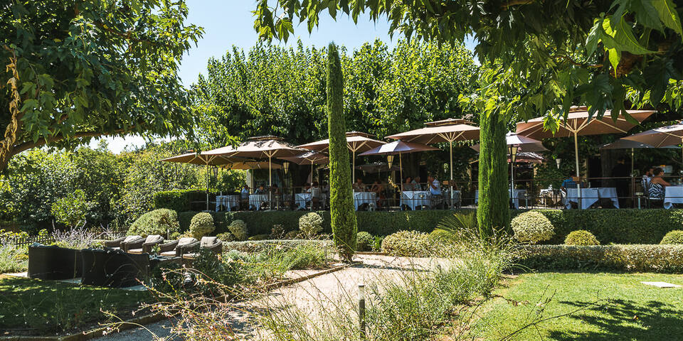 restaurant