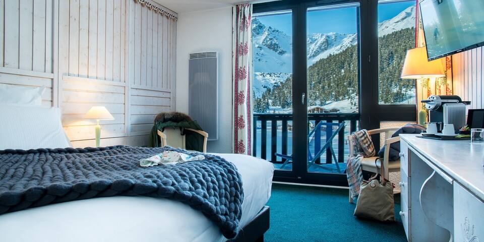 Lake Hôtel Courchevel 1850 by HappyCulture - divers