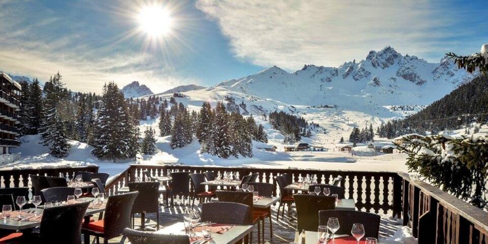 Lake Hôtel Courchevel 1850 by HappyCulture - facade