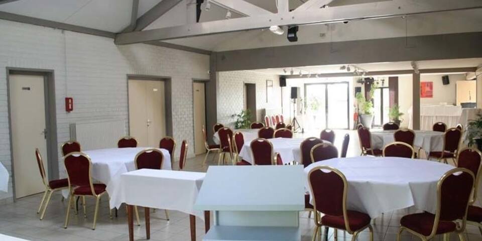 Le Chalet de la Pépinière — salles_reunion