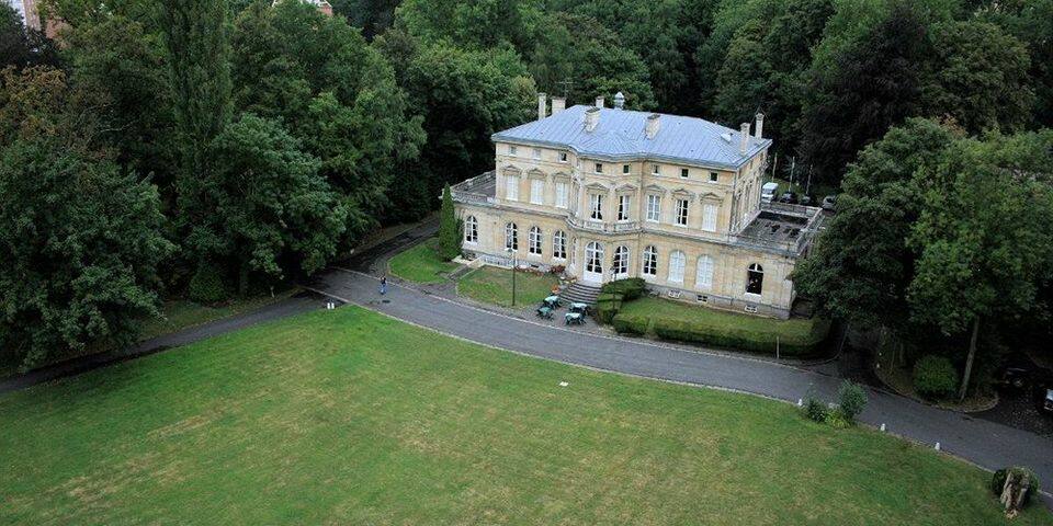 Le Château de la Motte Fénelon — facade