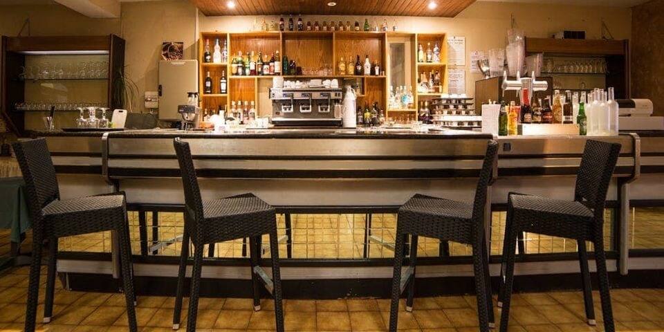 Le Clos de l'Aube Rouge — restaurant