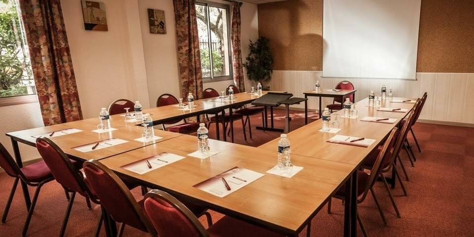 Le Clos de l'Aube Rouge — salles_reunion
