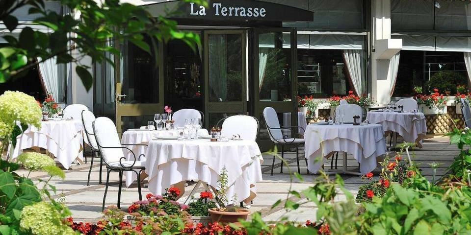 restaurant