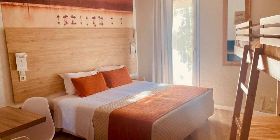 Le Mas des Ponts d'Arles — chambre