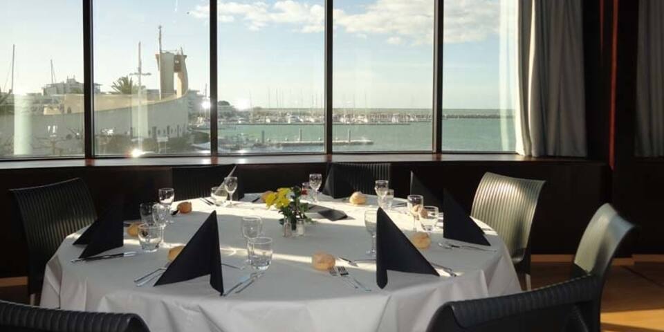 Le Yacht Club De Port Camargue — divers