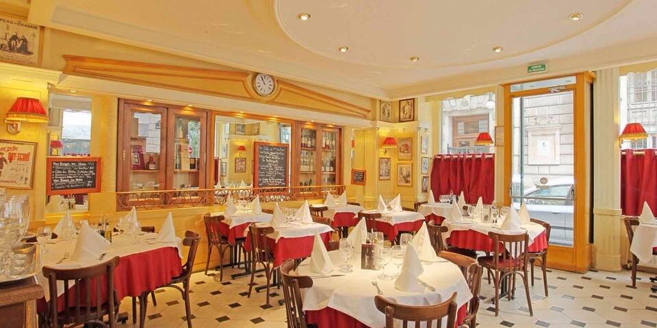 restaurant