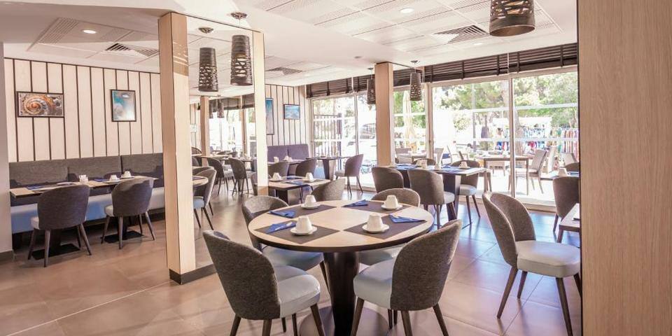 Logis Hôtel Operalia les Pins — restaurant
