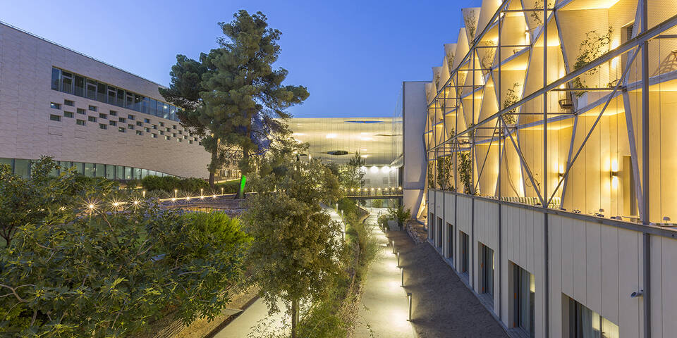 Mercure Nîmes Centre Arènes — master
