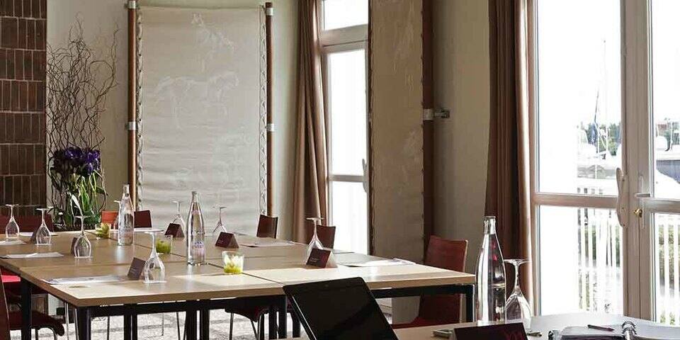 Mercure Port La Grande Motte — salles_reunion