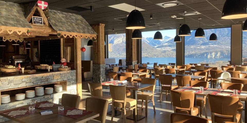 Neaclub les Balcons du Lac d’Annecy - master