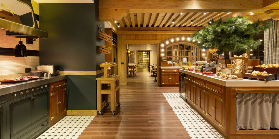 Ours Blanc Hotel & Spa — restaurant
