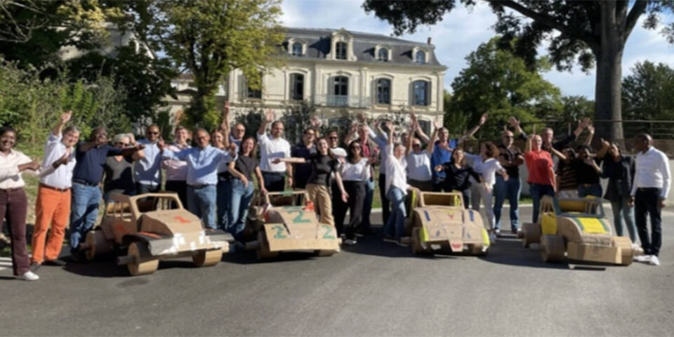 Owenza - Construction de Voiture en Carton