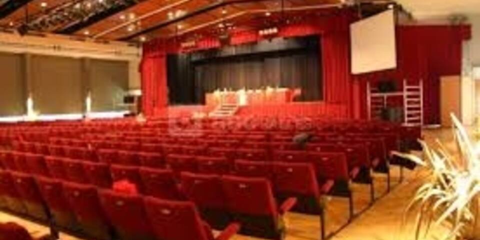 Palais Des Congrès De Beziers — salles_reunion