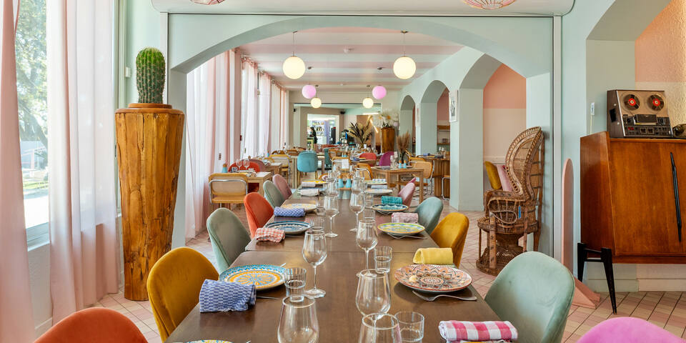 Place 70 — restaurant