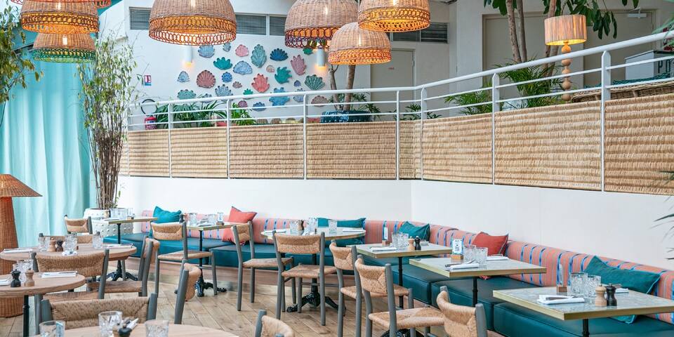 restaurant