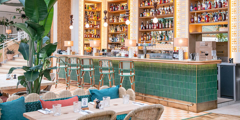 restaurant