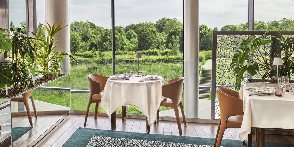 restaurant