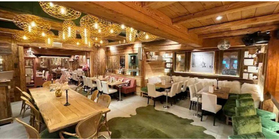 Restaurant Le Carrousel Chamonix — restaurant