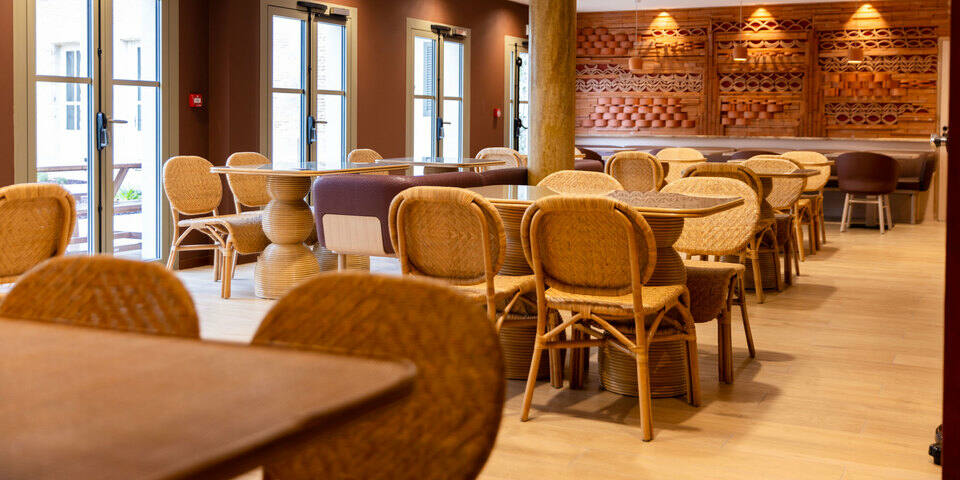 restaurant