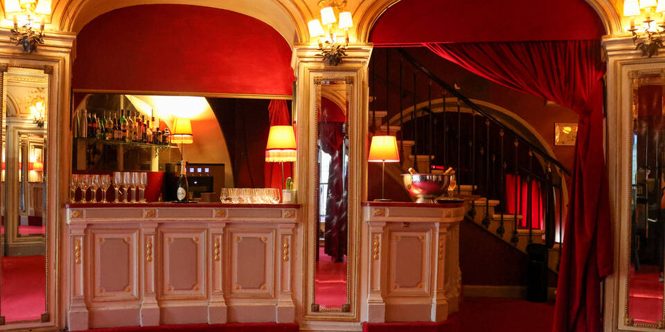 restaurant