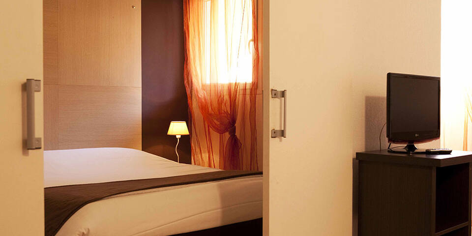 Villa Bellagio Parc Euromédecine — chambre